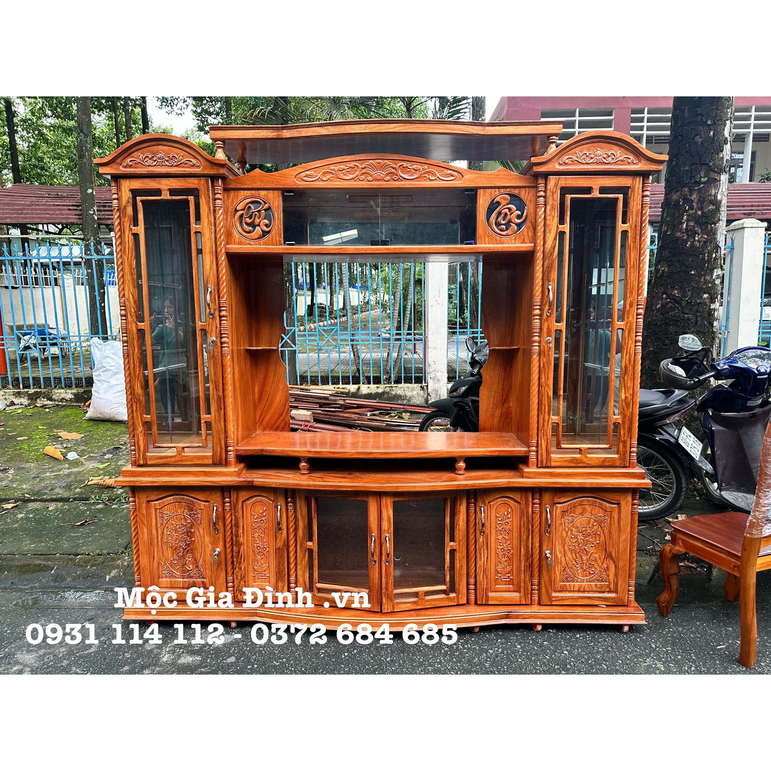 Kệ tivi Gõ Đỏ Đình Phúc Lộc kèm tủ rượu