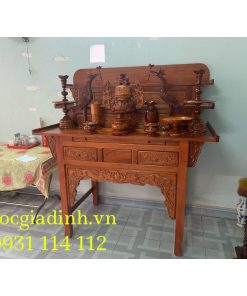 Bàn thờ gia tiên tam cấp gỗ Gõ Đỏ 147cm