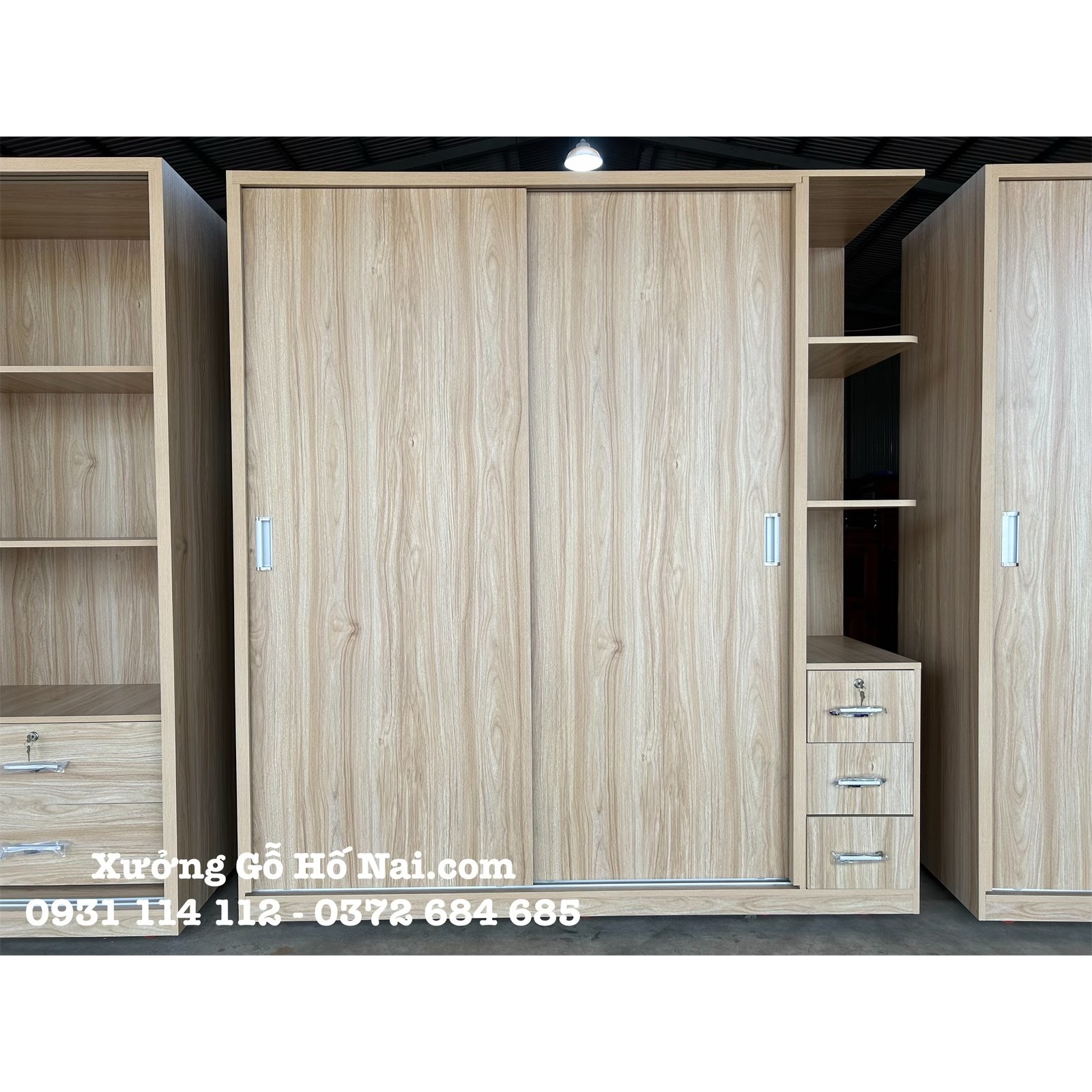 Tủ quần áo MDF Lõi Xanh kèm Kệ Trang Trí