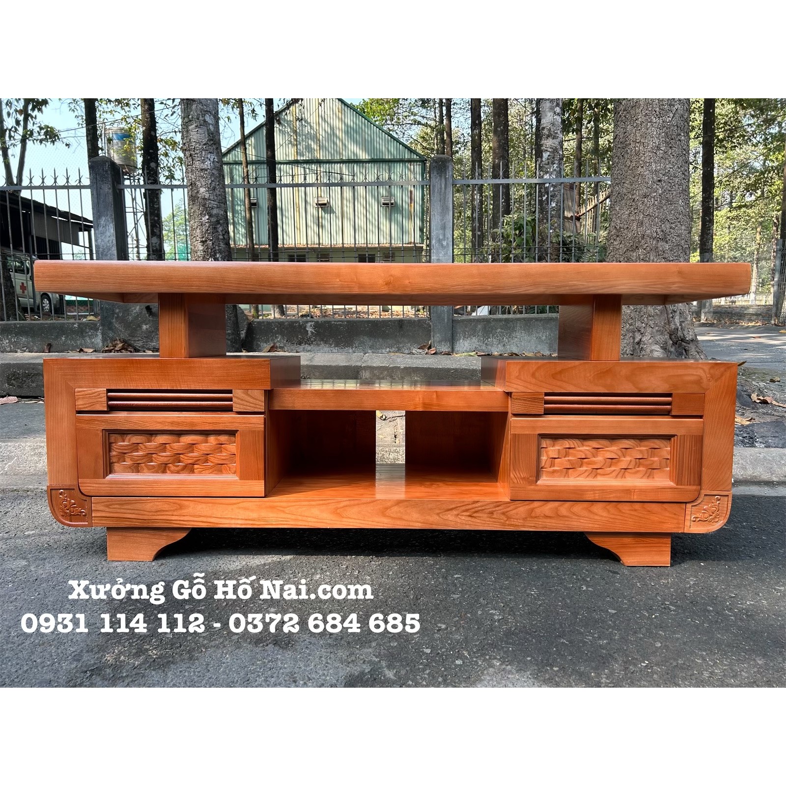 Kệ tivi Sồi Chân Quỳ