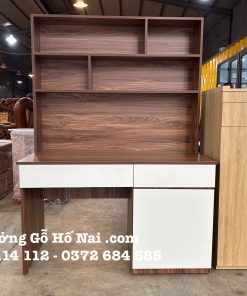 Bàn làm việc có kệ sách