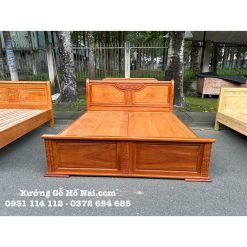 Giường Gõ Đỏ Chạm Hoa Đối