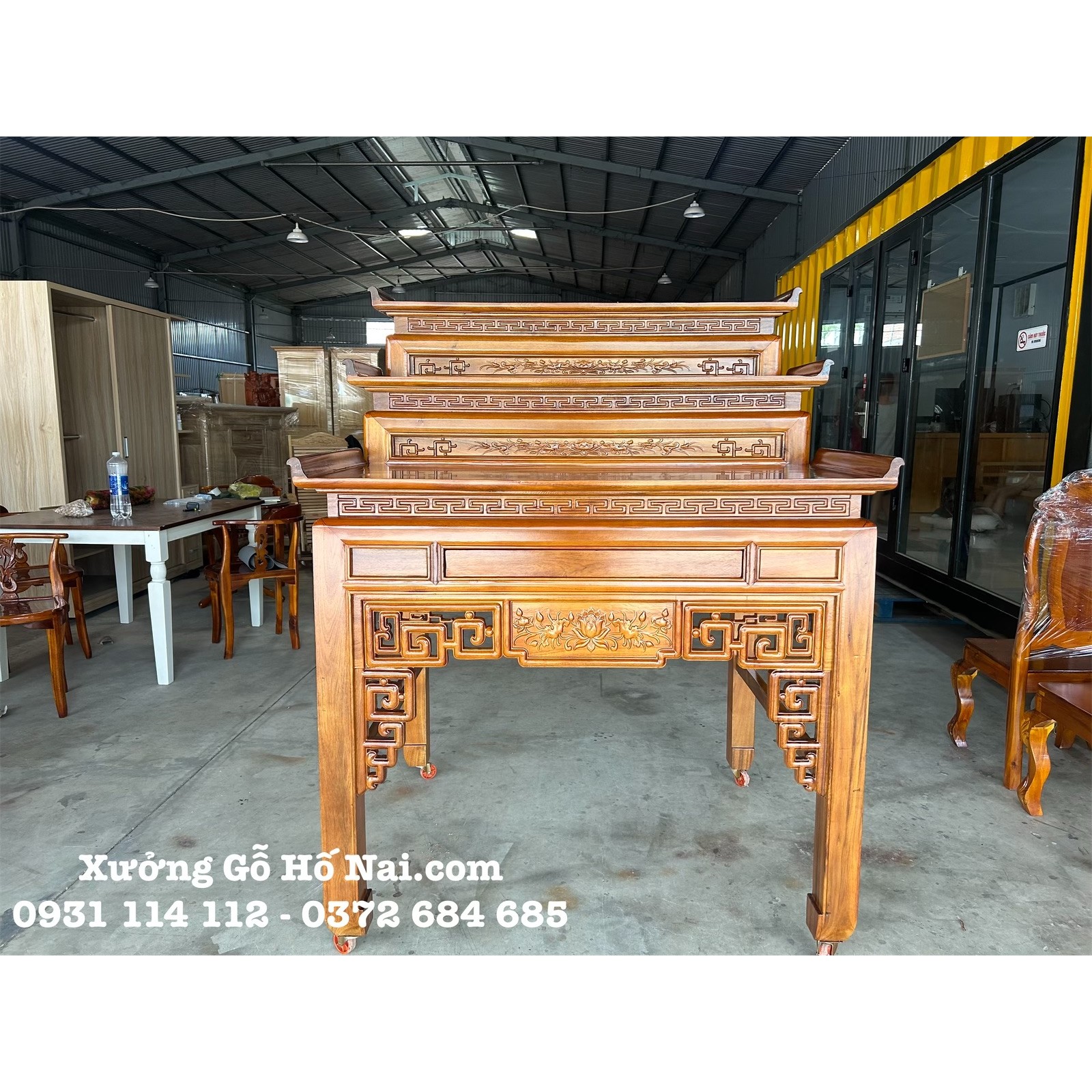 Bàn thờ Gia Tiên Tam Cấp Liên Hoa Gỗ Tràm Rừng